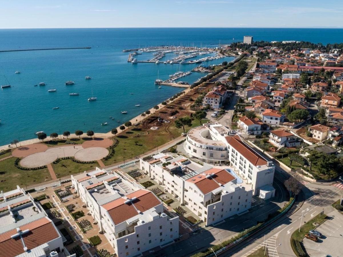 Edra Suite Apartment Umag Exterior foto